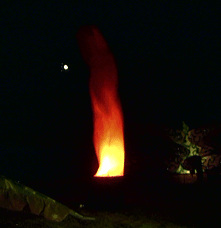 Bûcher gonflable éclairé